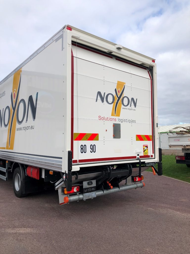 Camion Noyon adhésif de dos