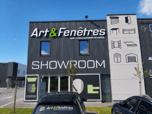 Lire la suite à propos de l’article Réalisation d’une enseigne lumineuse sur mesure pour Art & Fenêtres à Caen (Calvados – Normandie)